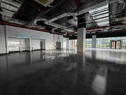 Suites 123 (D8), Retail #464690771